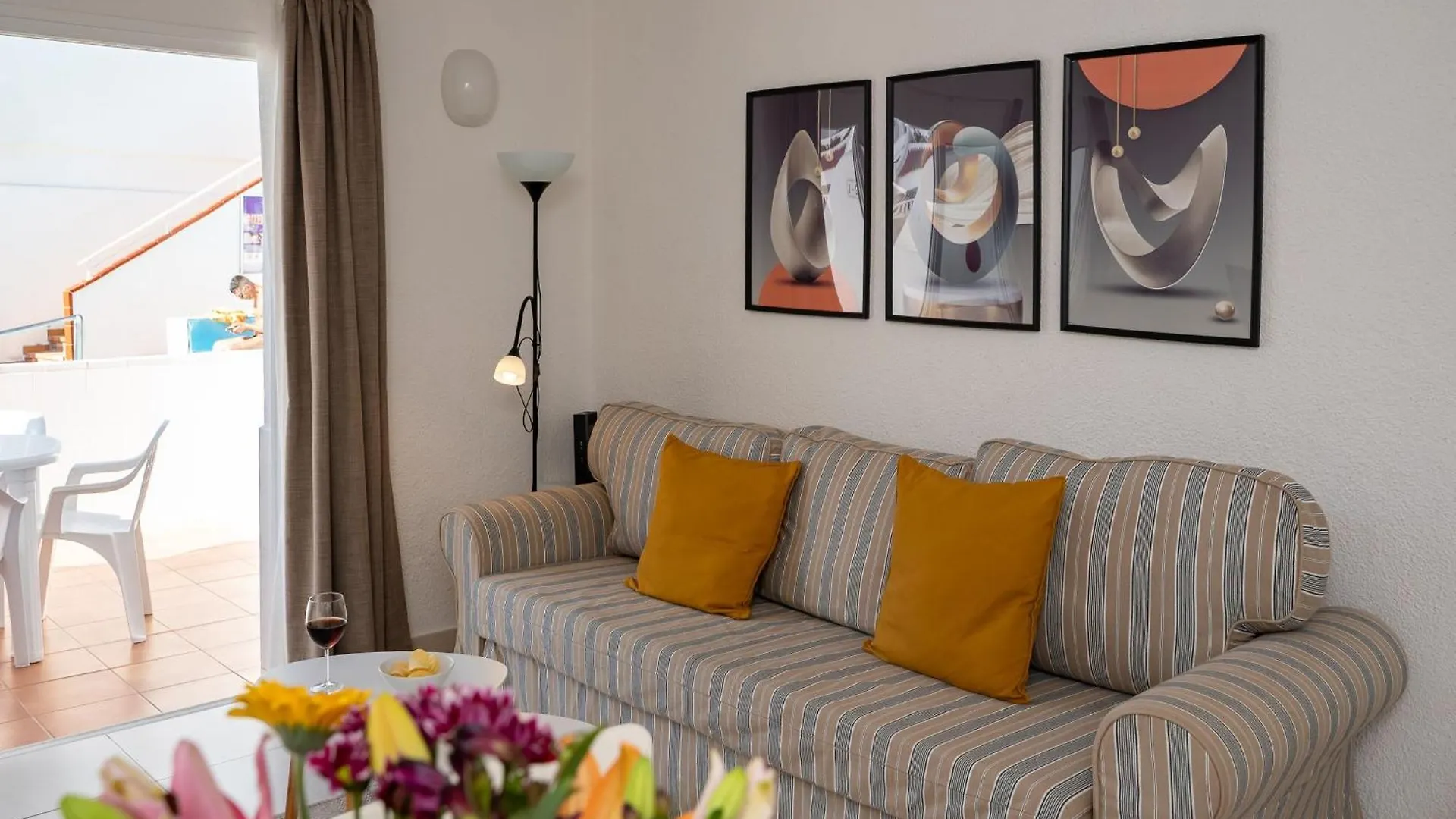 Oasis Beach Las Floritas Playa de las Americas  Spanien